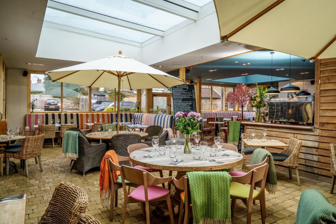 The Castle Inn Harrogate Extérieur photo
